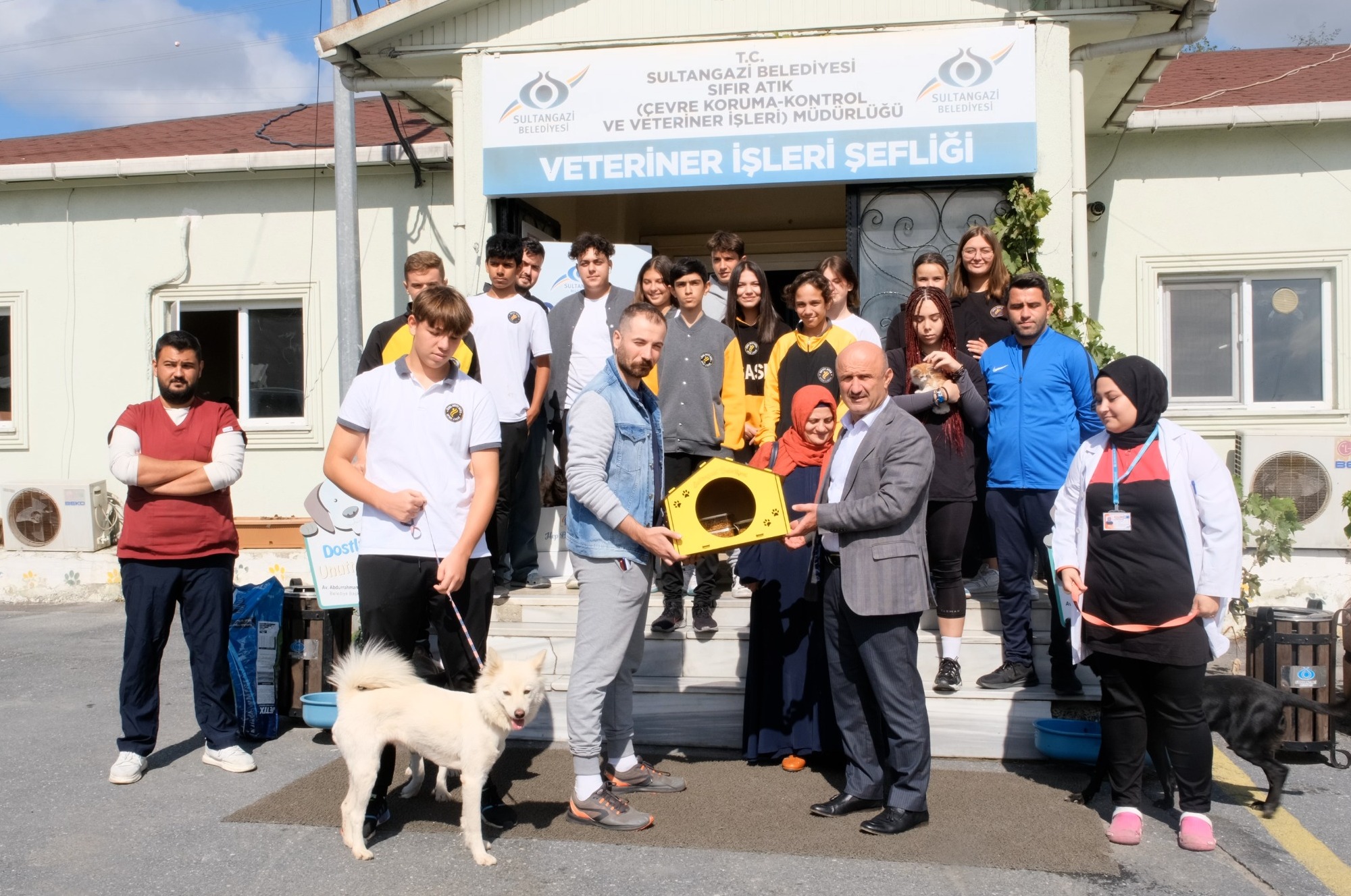 Sultangazili Çocuklardan Sokak Hayvanlarına Anlamlı Ziyaret